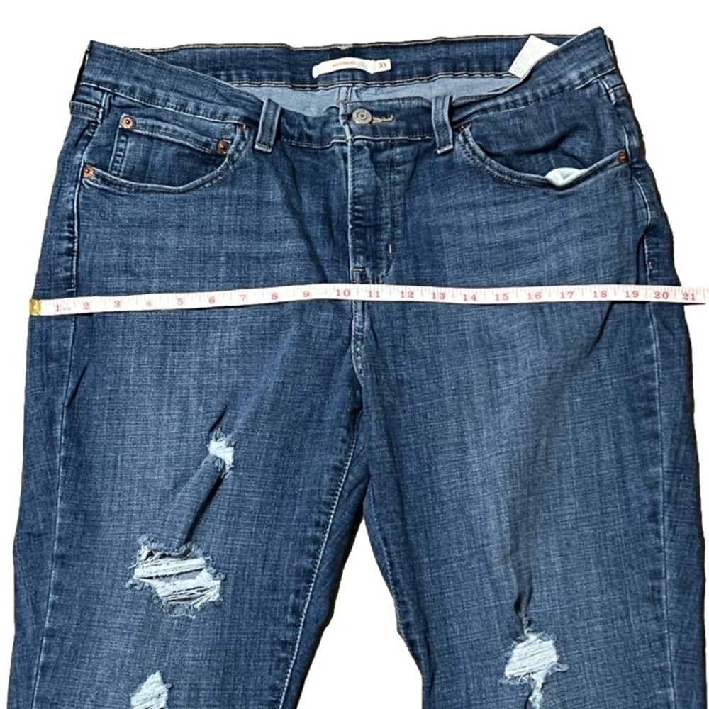 LEVI Strauss & Co Boyfriend Women’s Distressed Denim Blue Jeans (Sz 33) - Picture 10 of 13